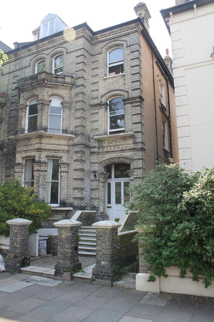 Salisbury Road, Hove, BN3 3AE