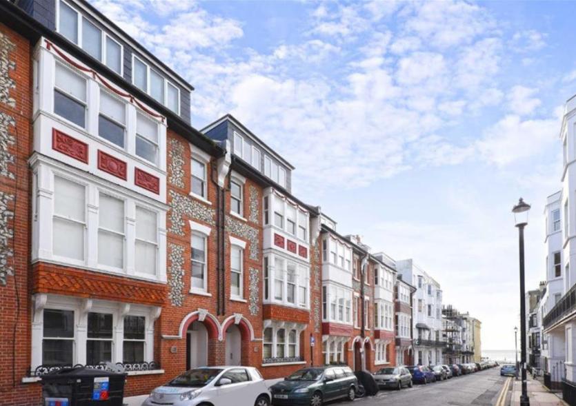 Burlington Street, Kemp Town, Brighton, BN2 1AU