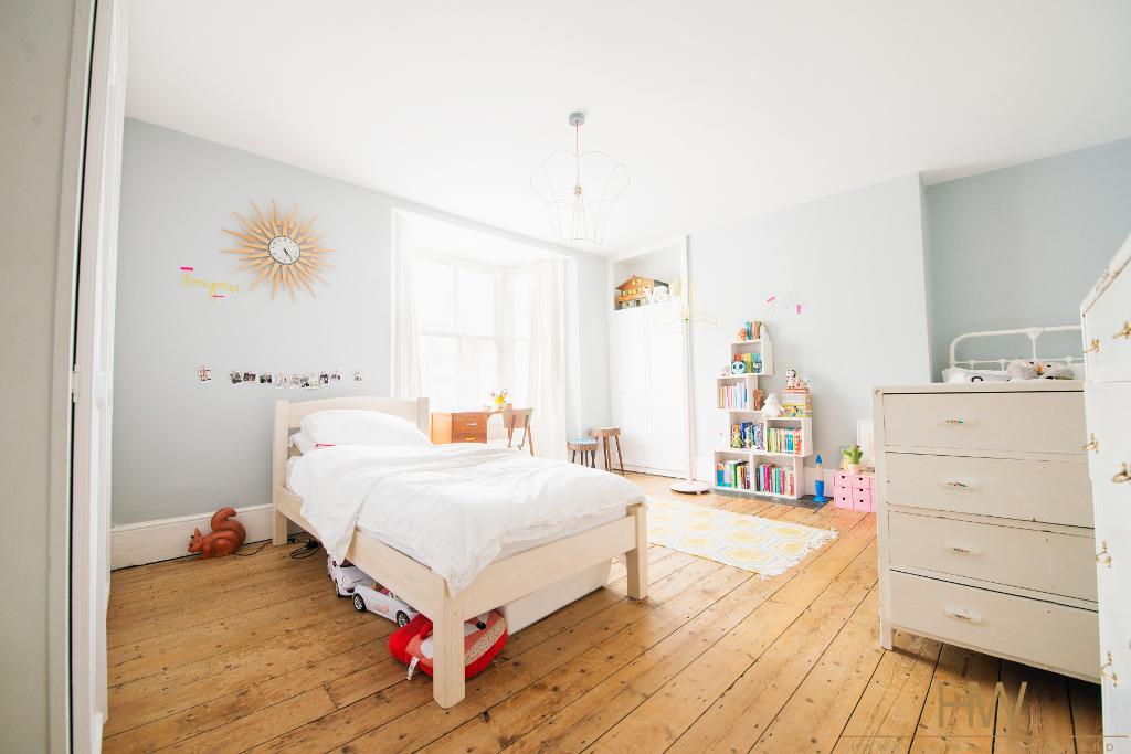 Farm Road, Hove, BN3 1FB