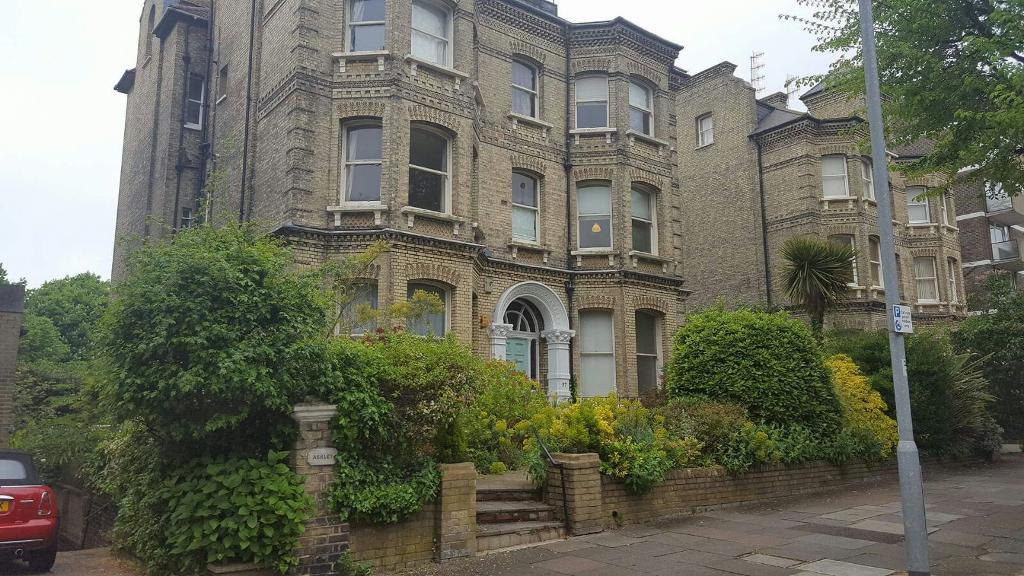 The Drive, Hove, East Sussex, BN3 3PF