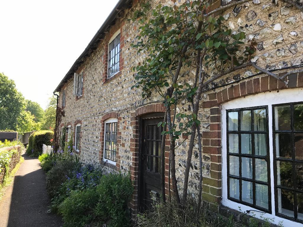 Eastbourne Road, Eastdean, East Sussex, BN20 0BL
