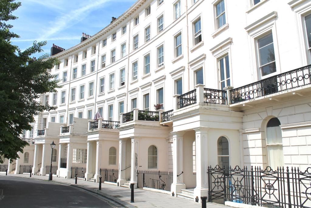 Adelaide Crescent, Hove, East Sussex, BN3 2JH