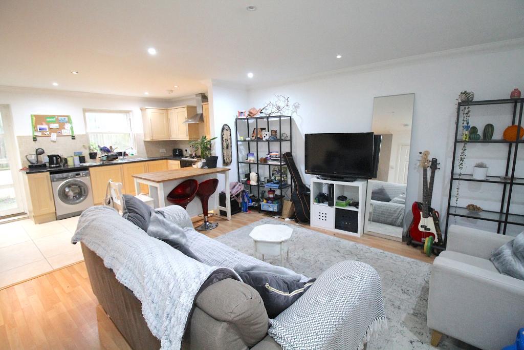 Farm Road, Hove, East Sussex, BN3 1FD
