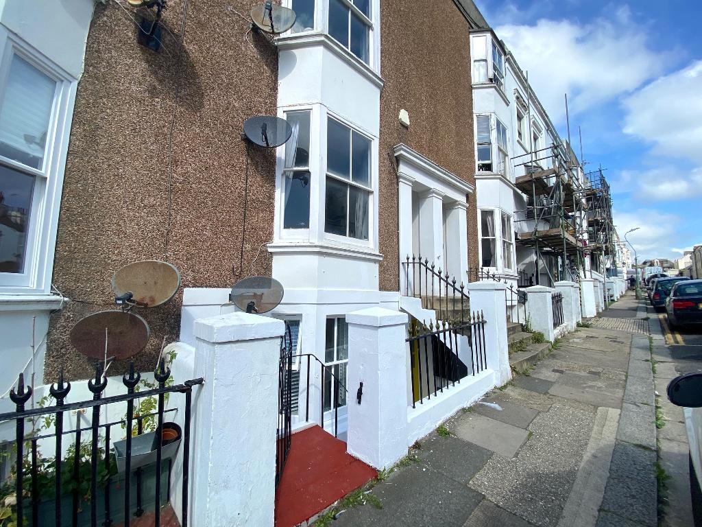 Farm Road, Hove, East Sussex, BN3 1FB