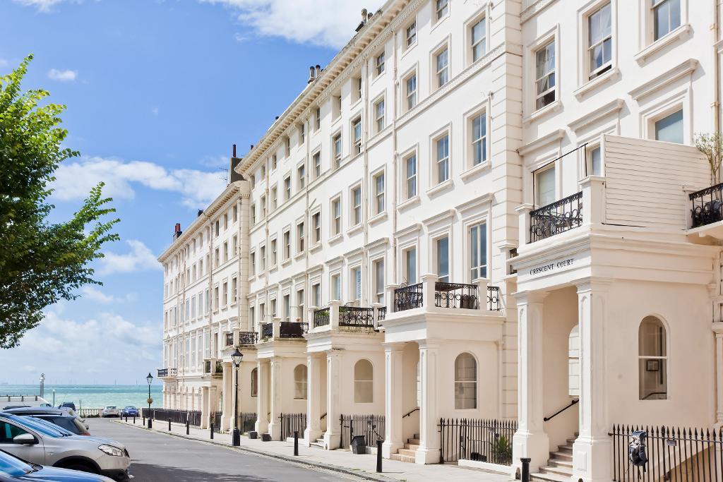 Adelaide Crescent, Hove, BN3 2JH
