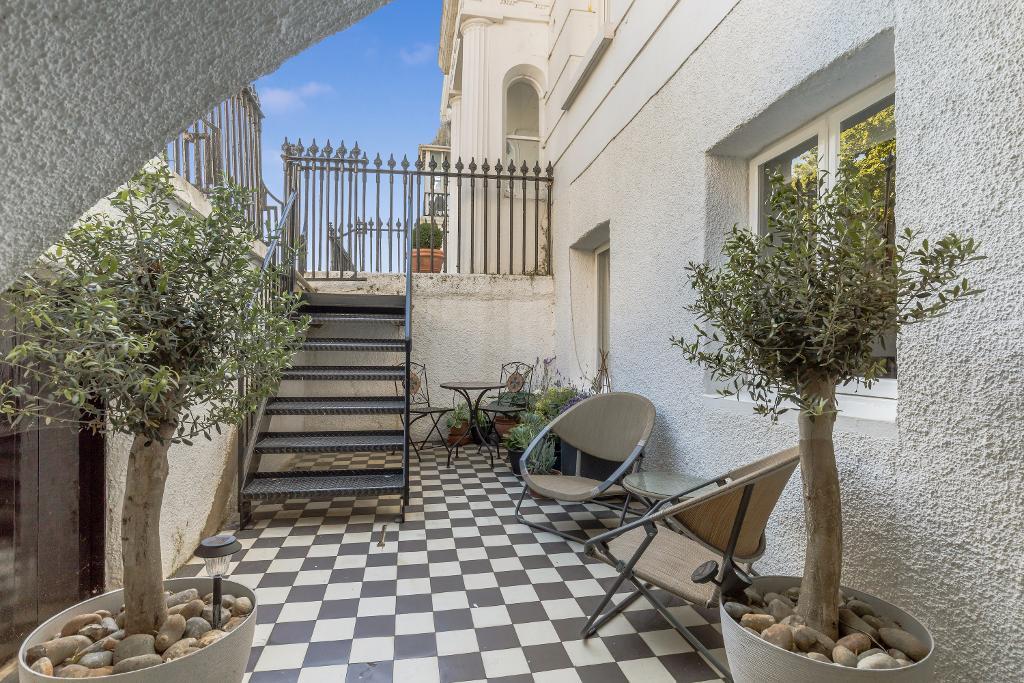 Sussex Square, Brighton, BN2 5AA
