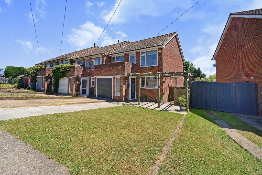 Sandringham Drive, Hove, BN3 6XD