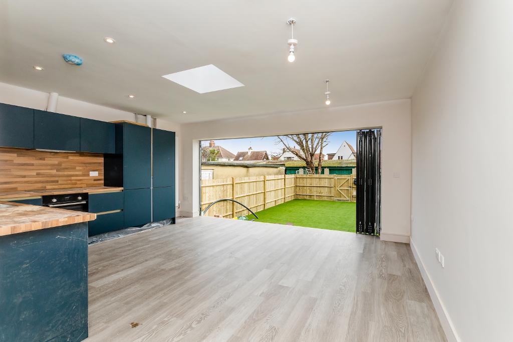 Broadwater Road, Worthing, West Sussex, BN14 8AG