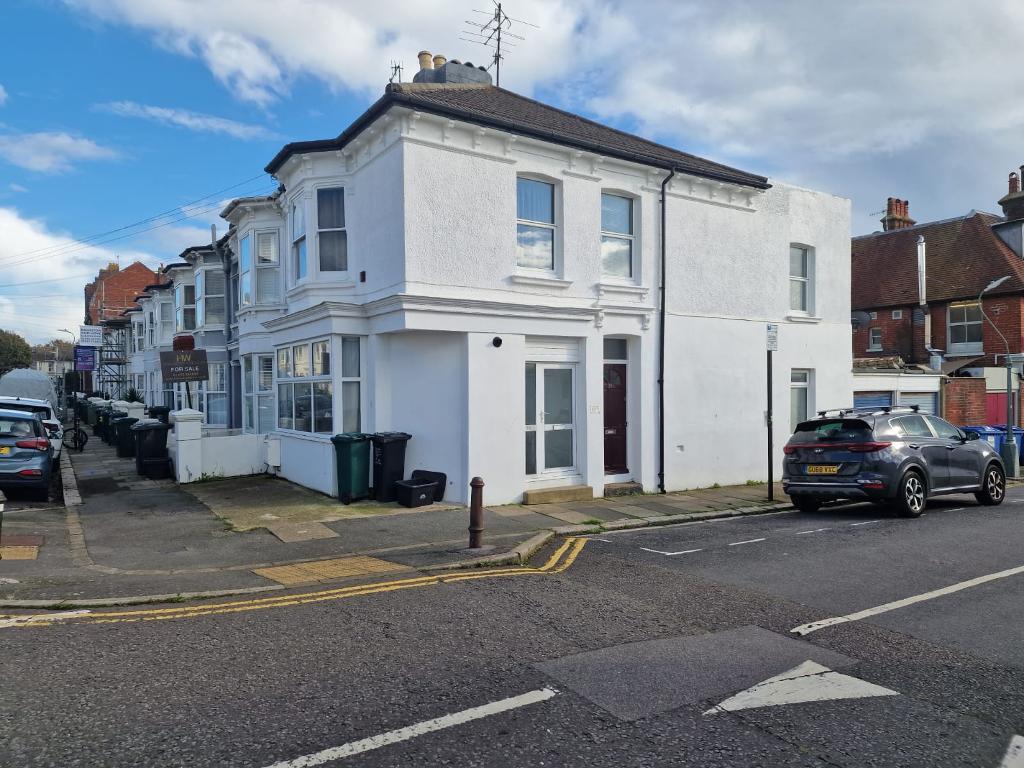 Byron Street, Hove, BN3 5BA