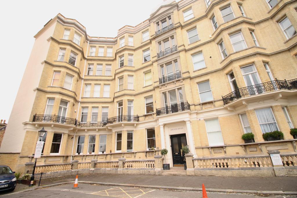 Grand Avenue Mansions, Hove, East Sussex, BN3 2NA