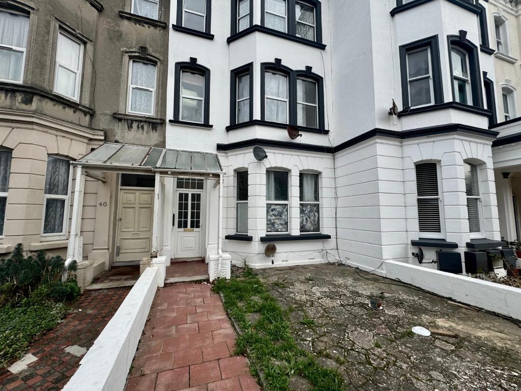 Rowlands Road, Worthing, BN11 3JT